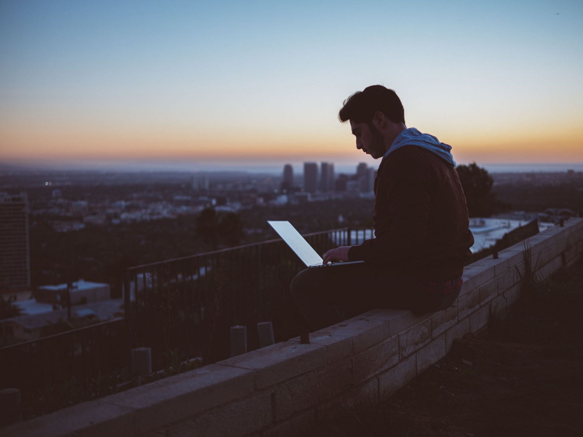 Workaholic (Image via Unsplash/Avi Richards)